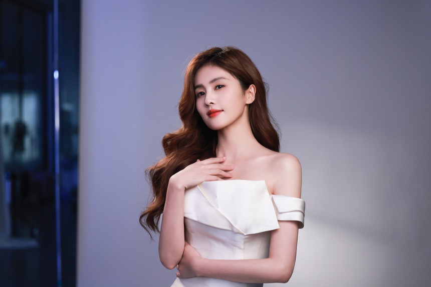 (TIN CHỦ NHẬT) Triệu Lộ Tư lọt top 4 sao nữ ‘kém sắc’ của C-biz - Ảnh 6. (TIN CHỦ NHẬT) Triệu Lộ Tư lọt top 4 sao nữ ‘kém sắc’ của C-biz - Ảnh 6.