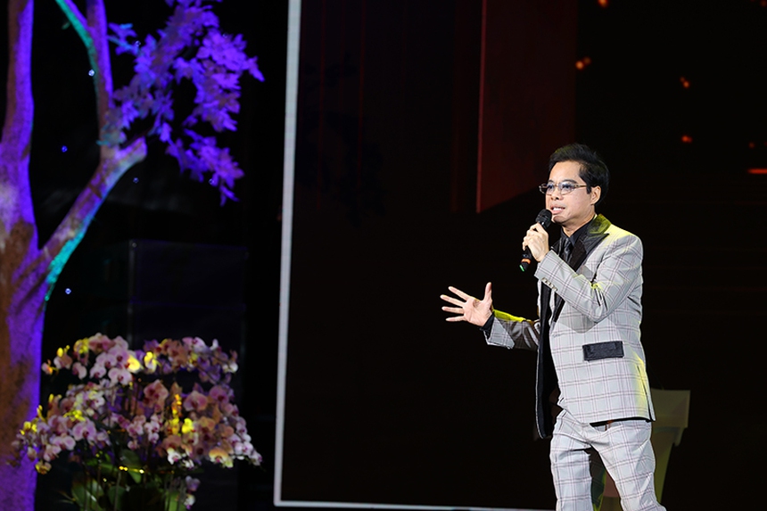 'Tết vạn lộc 2023' bi hài với chuyện 'hoa hậu 4 mùa' - Ảnh 8.