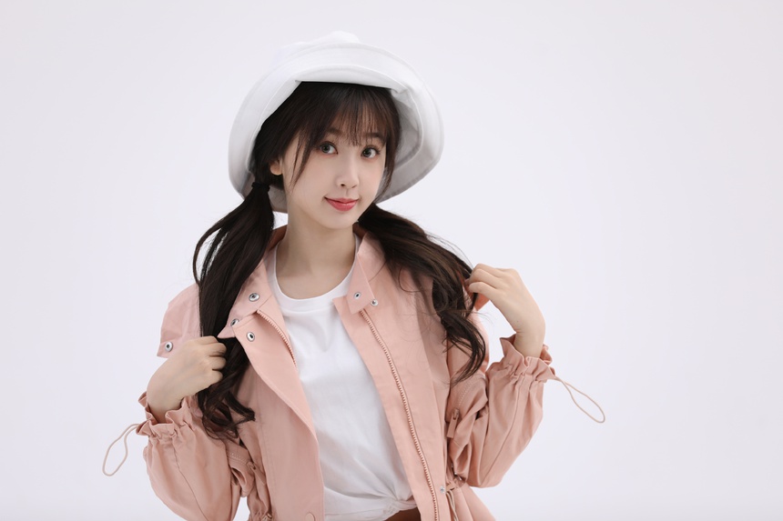 (TIN CHỦ NHẬT) Triệu Lộ Tư lọt top 4 sao nữ ‘kém sắc’ của C-biz - Ảnh 5. (TIN CHỦ NHẬT) Triệu Lộ Tư lọt top 4 sao nữ ‘kém sắc’ của C-biz - Ảnh 5.