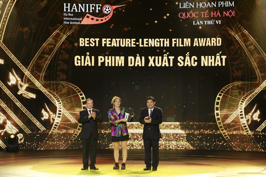 Liên hoan phim Quốc tế Hà Nội lần thứ VI gọi tên bộ phim Paloma của Brazil - Ảnh 2. Liên hoan phim Quốc tế Hà Nội lần thứ VI gọi tên bộ phim Paloma của Brazil - Ảnh 2.