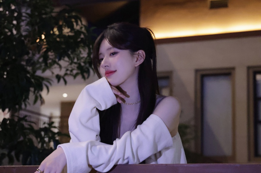 (TIN CHỦ NHẬT) Triệu Lộ Tư lọt top 4 sao nữ ‘kém sắc’ của C-biz - Ảnh 3. (TIN CHỦ NHẬT) Triệu Lộ Tư lọt top 4 sao nữ ‘kém sắc’ của C-biz - Ảnh 3.