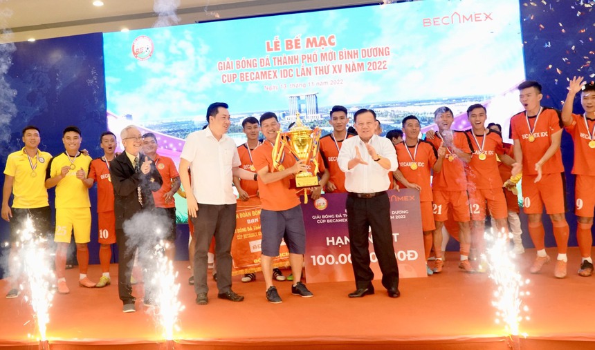 Cựu sao HAGL giúp Bamboo FC vô địch giải bóng đá phong trào lớn nhất miền Nam   - Ảnh 2.