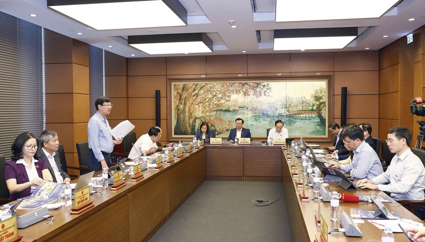 Kỳ họp thứ 4, Quốc hội khóa XV: Thảo luận dự án Luật Đất đai (sửa đổi) - Ảnh 2. Kỳ họp thứ 4, Quốc hội khóa XV: Thảo luận dự án Luật Đất đai (sửa đổi) - Ảnh 2.