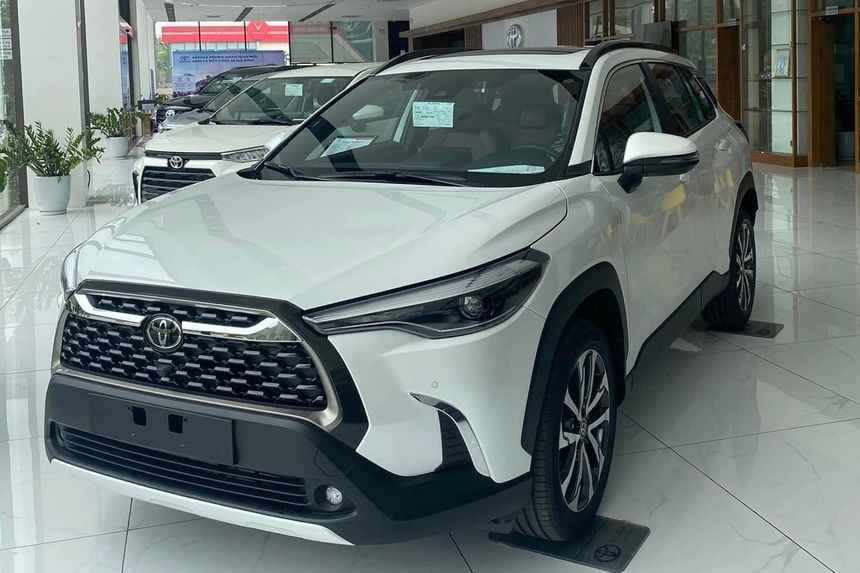 Xáo trộn ngôi 'vua doanh số' các phân khúc xe tại Việt Nam: Everest và Mazda6 tạo kỳ tích - Ảnh 7. Xáo trộn ngôi 'vua doanh số' các phân khúc xe tại Việt Nam: Everest và Mazda6 tạo kỳ tích - Ảnh 7.