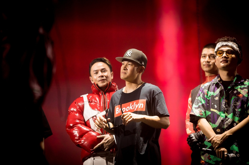 Đạo diễn Việt Tú: 'Là người duy nhất chịu trách nhiệm cho ý tưởng show,  tôi lắng nghe ý kiến từ Sở và các bên liên quan để rút kinh nghiệm' - Ảnh 2.