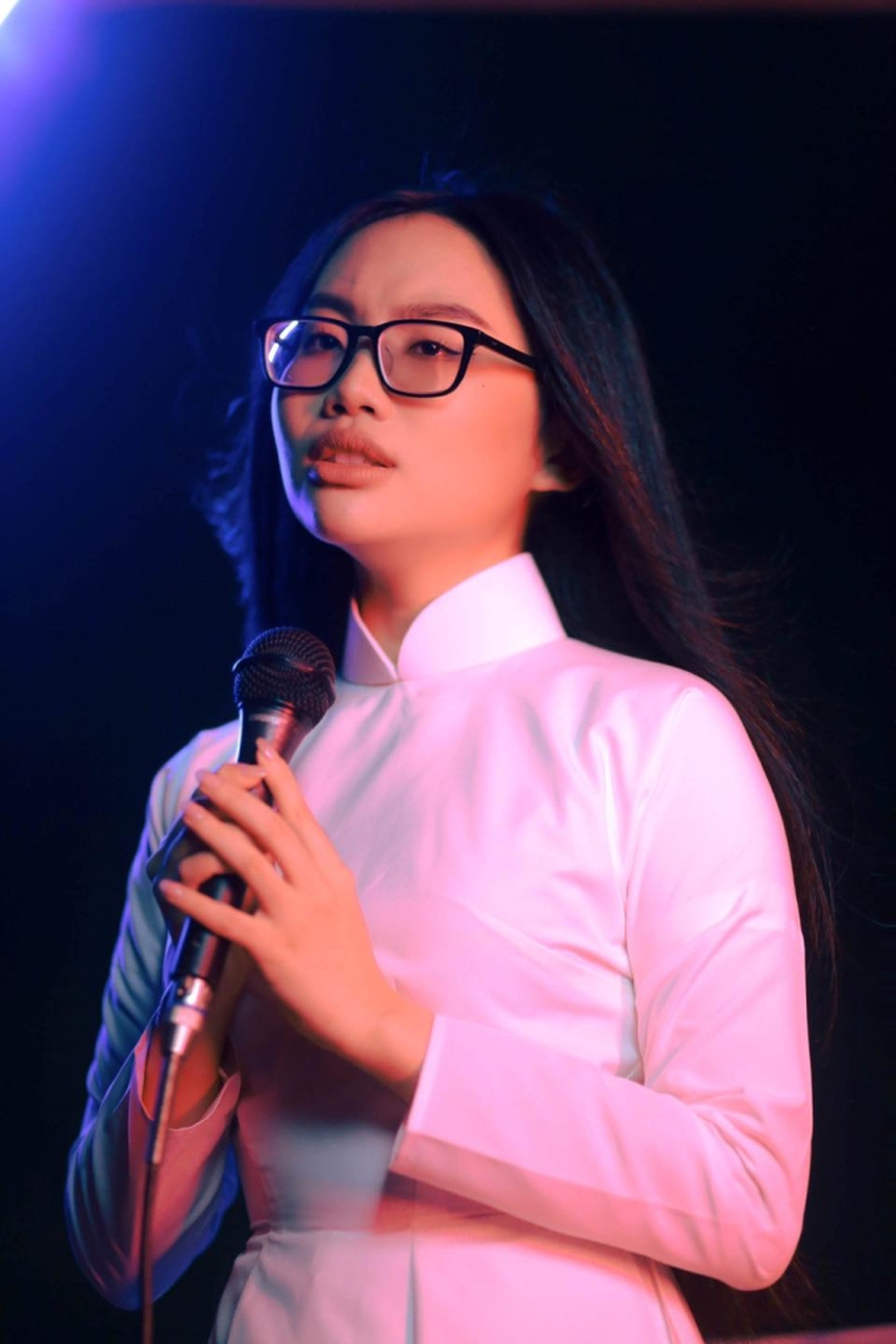 Phương Mỹ Chi: Từ Á quân Giọng hát Việt nhí đến thành lập công ty tuổi 19 - Ảnh 1.