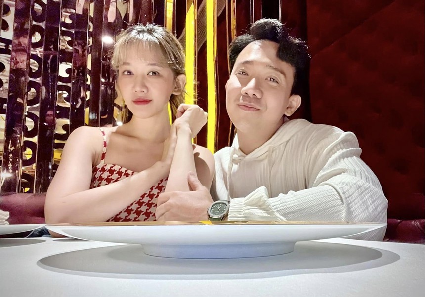 Nhìn vợ chồng Trấn Thành Hari Won bên nhau, fan thở phào nhẹ nhõm - Ảnh 2.