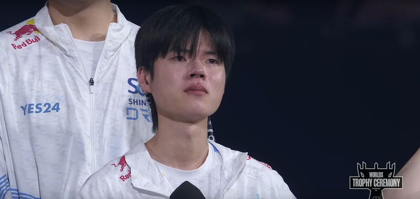 Tại sao cup vô địch Chung Kết Thế Giới lại đặc biệt quý giá đối với Deft - Ảnh 2. Tại sao cup vô địch Chung Kết Thế Giới lại đặc biệt quý giá đối với Deft - Ảnh 2.