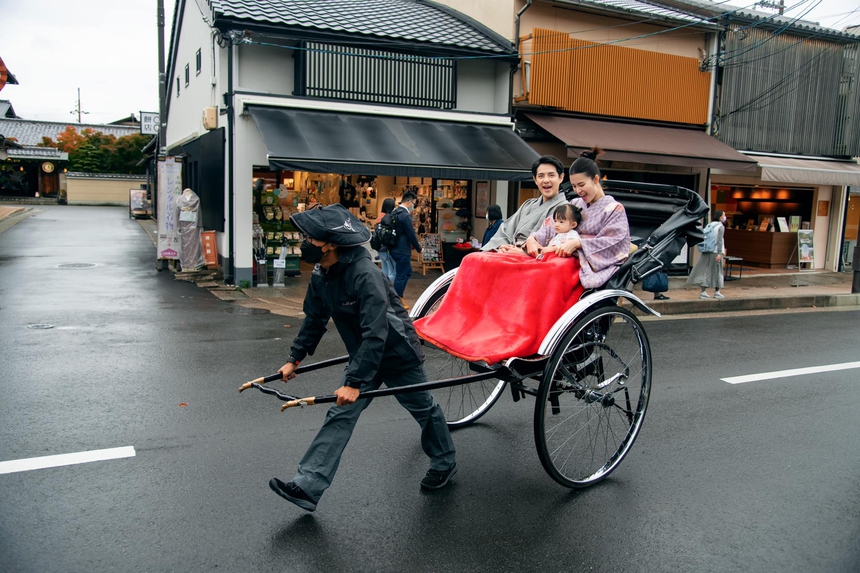 Hình ảnh "cưng xỉu" của gia đình Đông Nhi khi làm đại sứ du lịch tại Nhật Bản - Ảnh 7. Hình ảnh "cưng xỉu" của gia đình Đông Nhi khi làm đại sứ du lịch tại Nhật Bản - Ảnh 7.