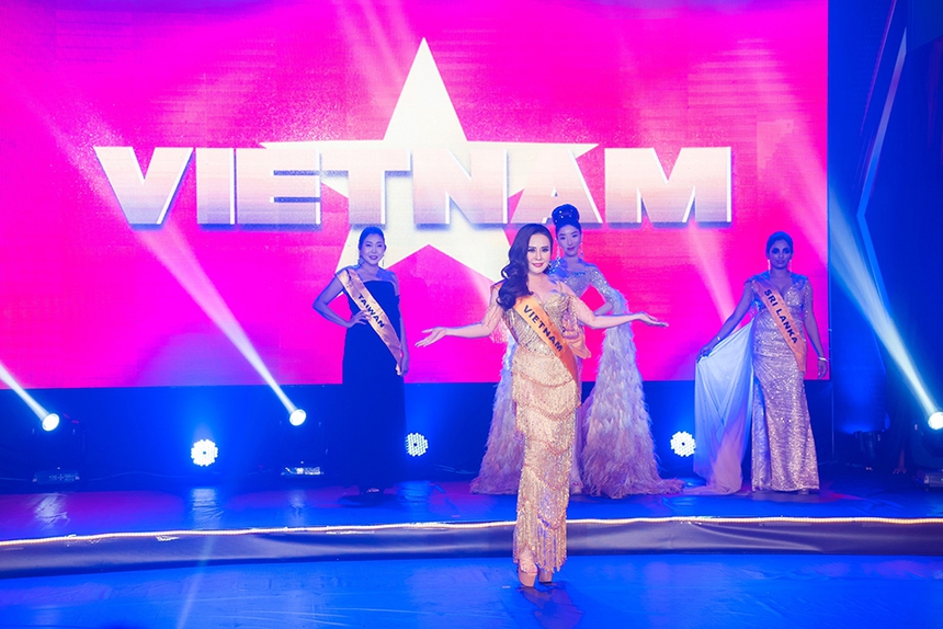 Phan Kim Oanh giành vương miện Mrs Grand International 2022 - Ảnh 1. Phan Kim Oanh giành vương miện Mrs Grand International 2022 - Ảnh 1.