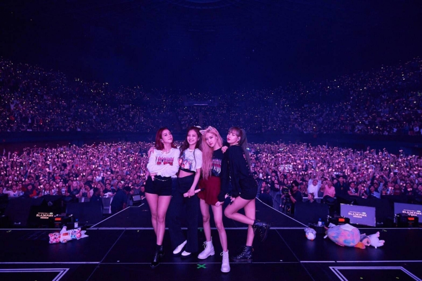 Thành viên Blackpink giật mình sau khi xem hình xăm 'Kim Jennie' của fan - Ảnh 1.