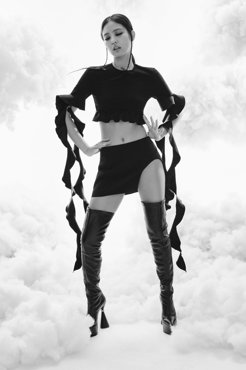 Jennie Blackpink xuất thần trên trang bìa 'ELLE' - Ảnh 6. Jennie Blackpink xuất thần trên trang bìa 'ELLE' - Ảnh 6.