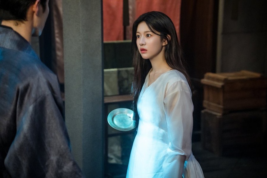 'Hoàn hồn' 2 chưa ra mắt đã bị chê vì kịch bản nhàm chán - Ảnh 7. 'Hoàn hồn' 2 chưa ra mắt đã bị chê vì kịch bản nhàm chán - Ảnh 7.