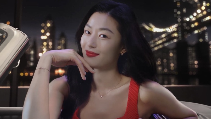 Jun Ji Hyun hóa nữ thần Giáng sinh trong bộ ảnh mới - Ảnh 2.