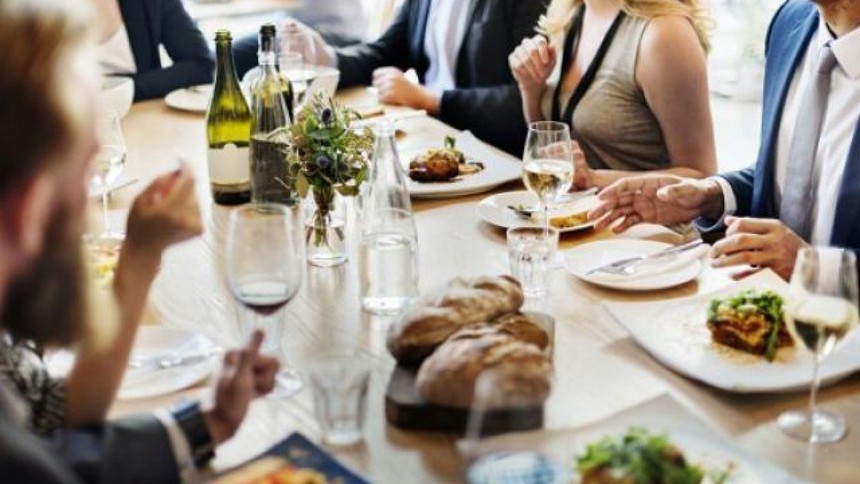 Cổ nhân răn dạy đời người có 2 bữa không được ăn, cố chấp dễ bị người khác coi thường, đó là bữa gì? - Ảnh 2. Cổ nhân răn dạy đời người có 2 bữa không được ăn, cố chấp dễ bị người khác coi thường, đó là bữa gì? - Ảnh 2.