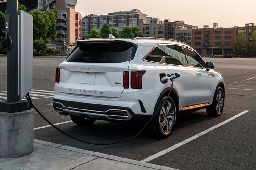 Muôn kiểu xe hybrid phổ thông tại Việt Nam: Santa Fe và Sorento tạo cuộc chơi mới - Ảnh 5.