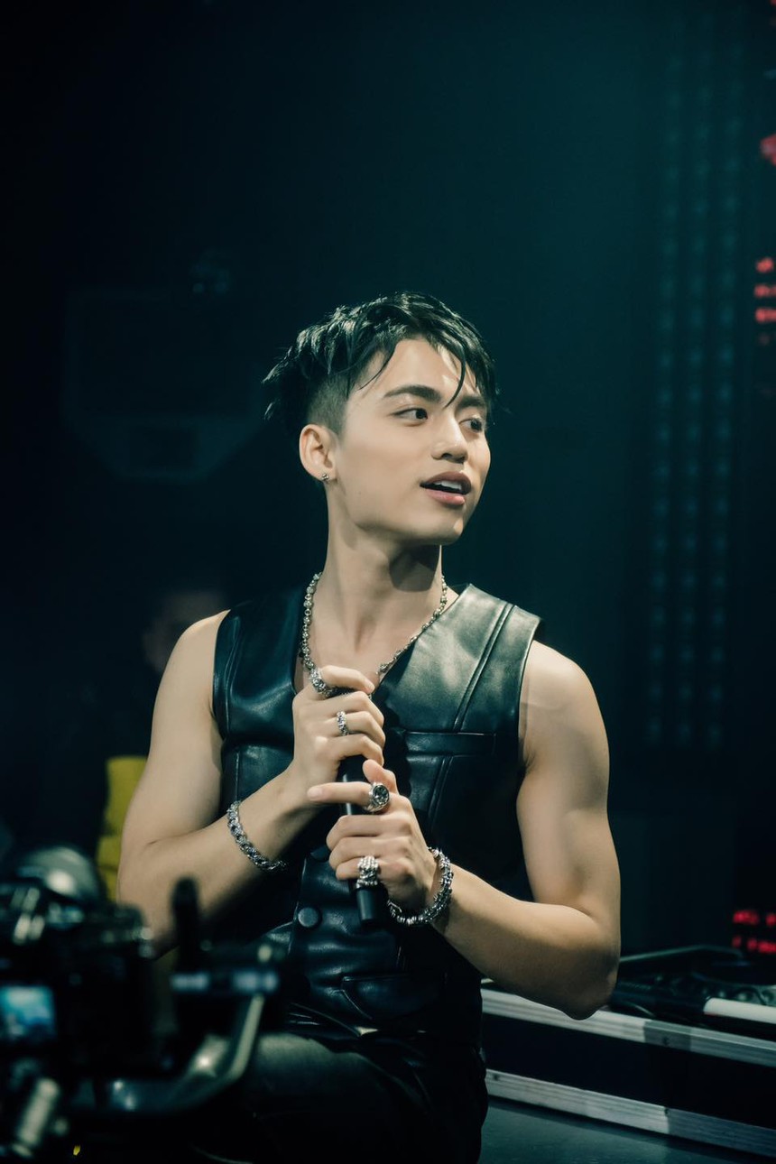 Đặt lên bàn cân MONO và HIEUTHUHAI sau khi gây chao đảo Vbiz: Làm gì cũng thành trend nhưng người lại gây tranh cãi vì kỹ năng! - Ảnh 8.