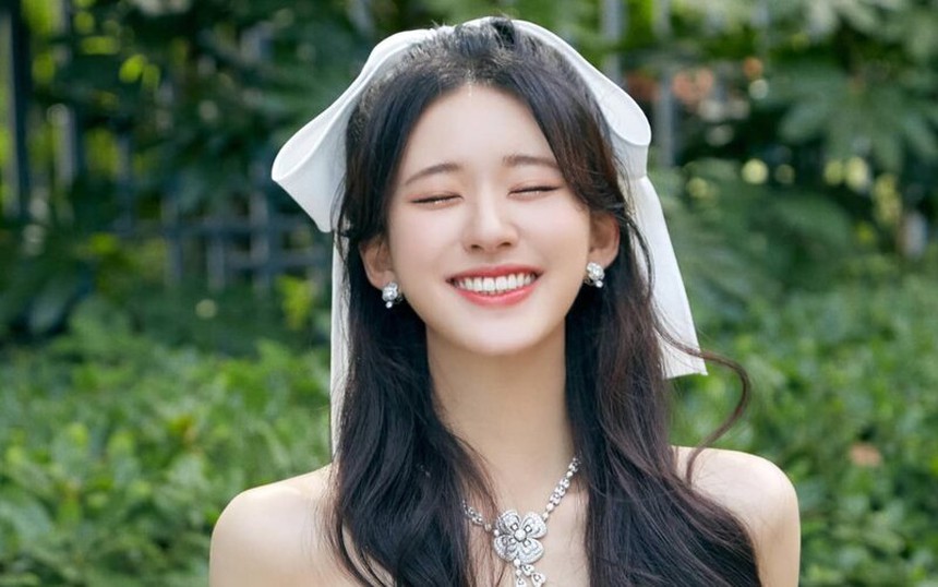 Triệu Lộ Tư bị 'đào' lại nhan sắc thời còn làm người mẫu ảnh họa báo - Ảnh 2. Triệu Lộ Tư bị 'đào' lại nhan sắc thời còn làm người mẫu ảnh họa báo - Ảnh 2.