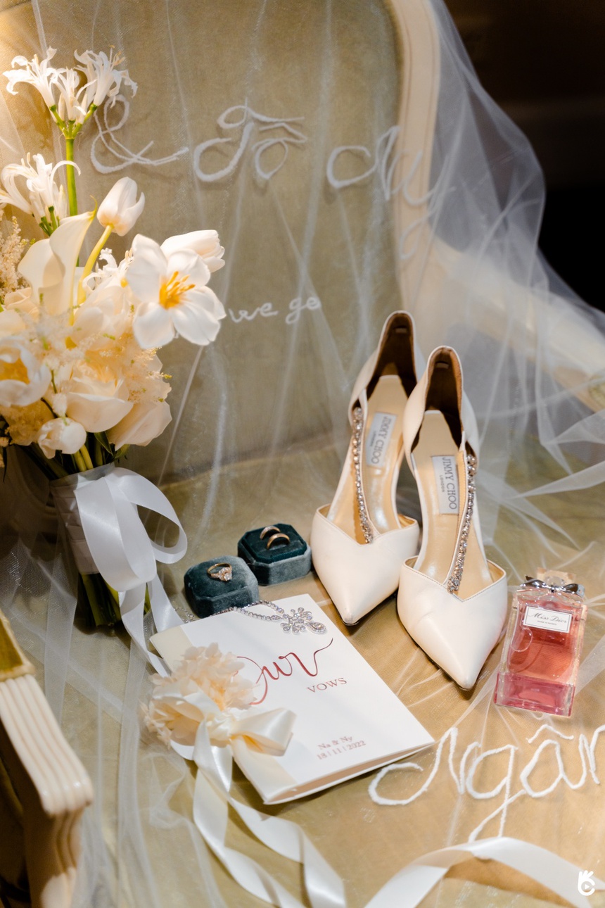 Ngân Anh và chồng biên tập viên khoe visual xịn xò cùng loạt khoảnh khắc hạnh phúc trong đám cưới  - Ảnh 9.