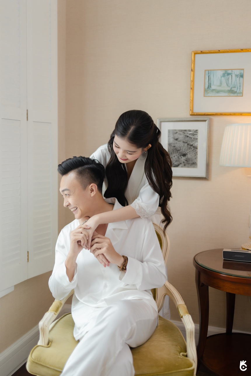 Ngân Anh và chồng biên tập viên khoe visual xịn xò cùng loạt khoảnh khắc hạnh phúc trong đám cưới  - Ảnh 2.