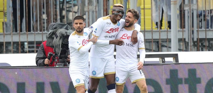 Tin bóng đá MU ngày 18/11: Ronaldo tiết lộ thời điểm treo giày, MU mua tiền đạo 60 triệu ngay tháng 1/2023 - Ảnh 2.