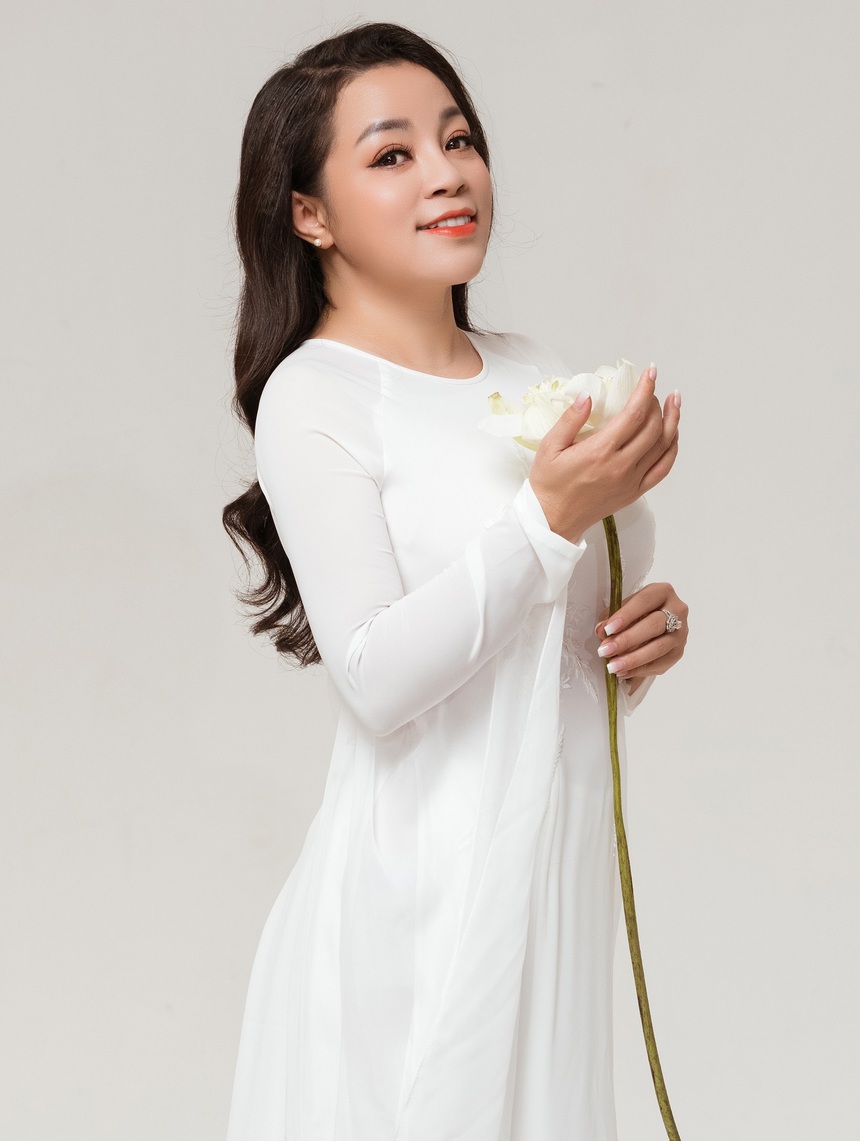 NSƯT Tố Nga: Kiêu hãnh vượt qua giông tố - Ảnh 2.