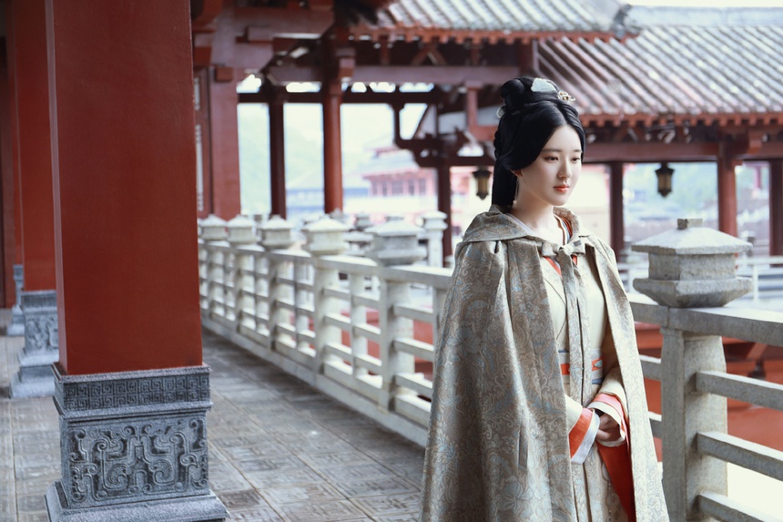 Triệu Lộ Tư bị 'đào' lại nhan sắc thời còn làm người mẫu ảnh họa báo - Ảnh 1. Triệu Lộ Tư bị 'đào' lại nhan sắc thời còn làm người mẫu ảnh họa báo - Ảnh 1.