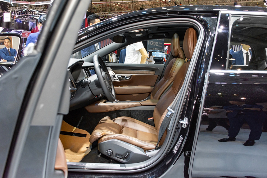 Volvo S90 được người dùng ưu ái trong hạng mục Hàng ghế sau xe sang 2022 - Ảnh 4. Volvo S90 được người dùng ưu ái trong hạng mục Hàng ghế sau xe sang 2022 - Ảnh 4.