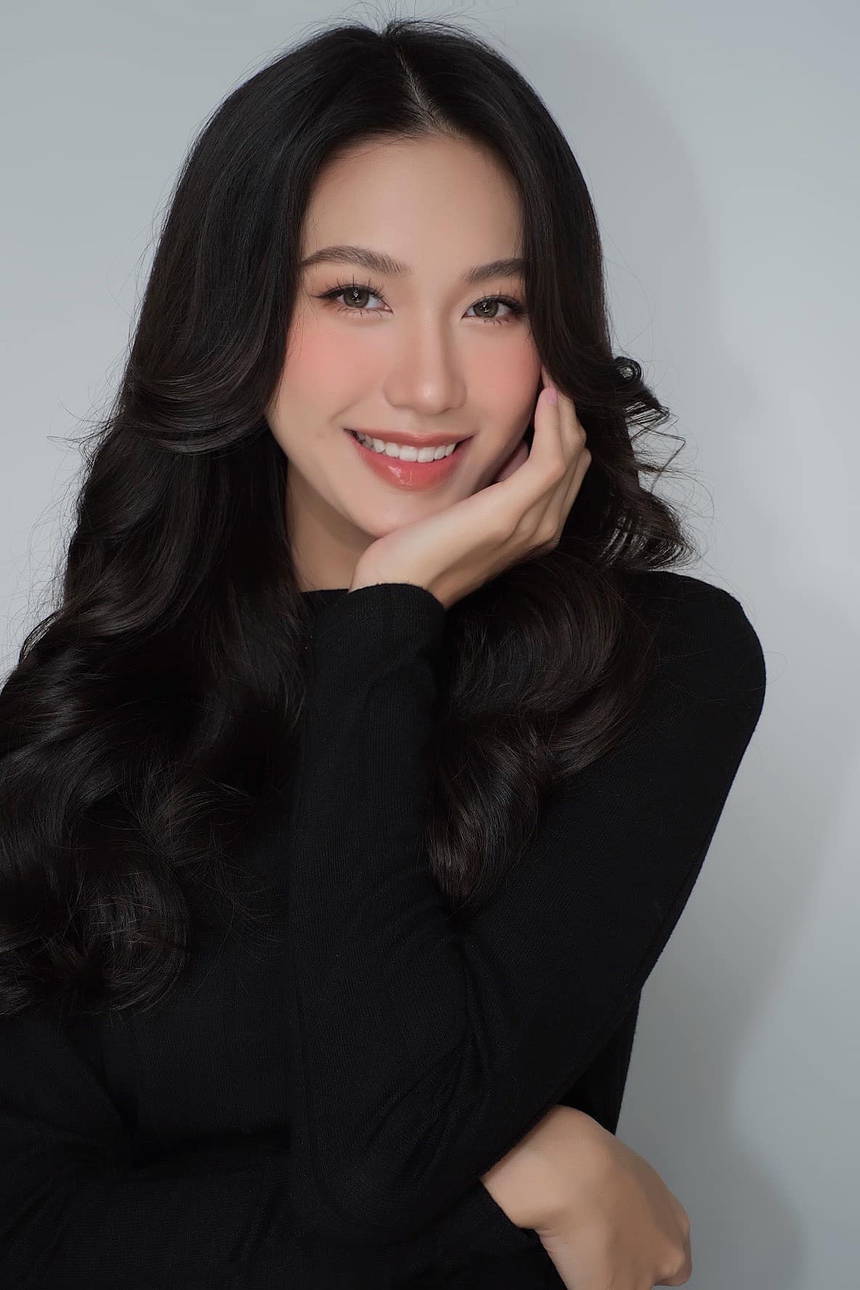 Văn Hậu, bạn gái Văn Hậu, người yêu Văn Hậu, Doãn Hải My Văn Hậu, top 10 hoa hậu Doãn Hải My