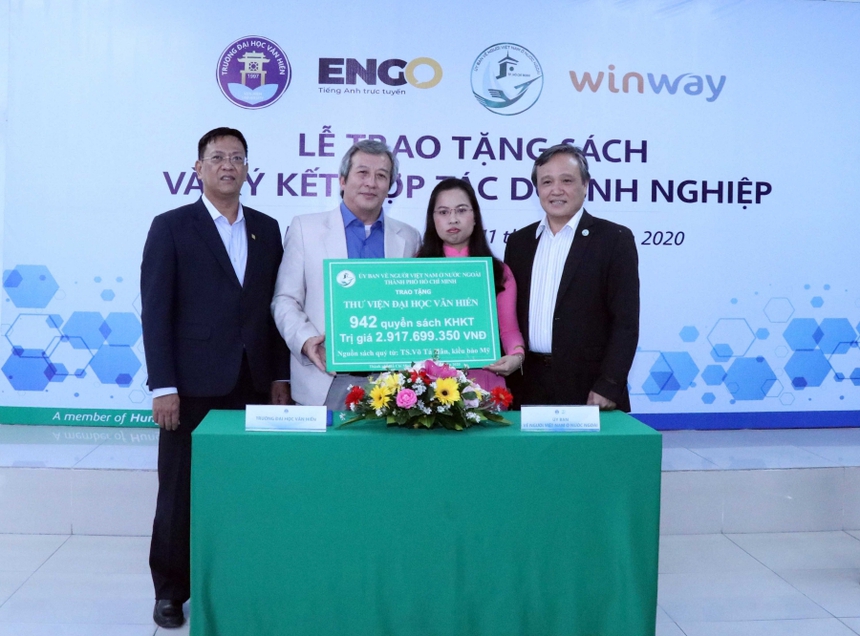 Hơn 30 năm bền bỉ đưa nguồn sách quý về Việt Nam - Ảnh 2.