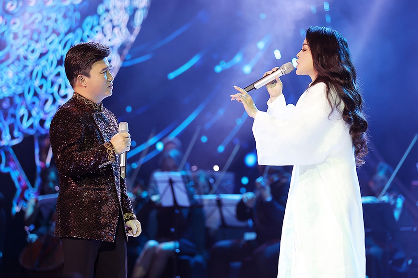 Tố Nga bật khóc trong liveshow “Dòng sông đa tình” - Ảnh 6.