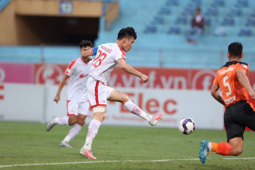 Bóng đá Việt Nam hôm nay: Quang Hải lên đường sang Thụy Sỹ tập huấn - Ảnh 5.