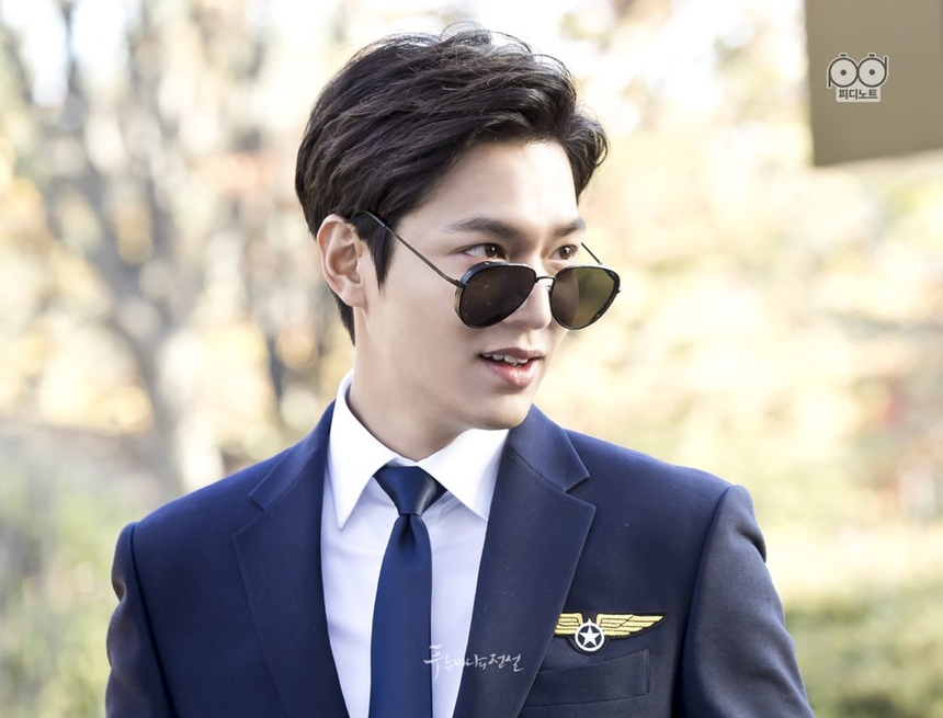 (TIN CHỦ NHẬT) 5 diễn viên 'một màu' của màn ảnh Hàn: Song Hye Kyo 'lụy tình', Lee Min Ho chỉ thích làm trai đẹp giàu có - Ảnh 8. (TIN CHỦ NHẬT) 5 diễn viên 'một màu' của màn ảnh Hàn: Song Hye Kyo 'lụy tình', Lee Min Ho chỉ thích làm trai đẹp giàu có - Ảnh 8.