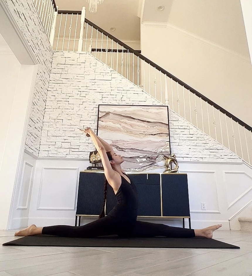 Sao Việt làm giảng viên năm 23 tuổi: Đăng quang Hoa hậu, giờ sống an nhàn cùng chồng đại gia ở Mỹ  - Ảnh 12.