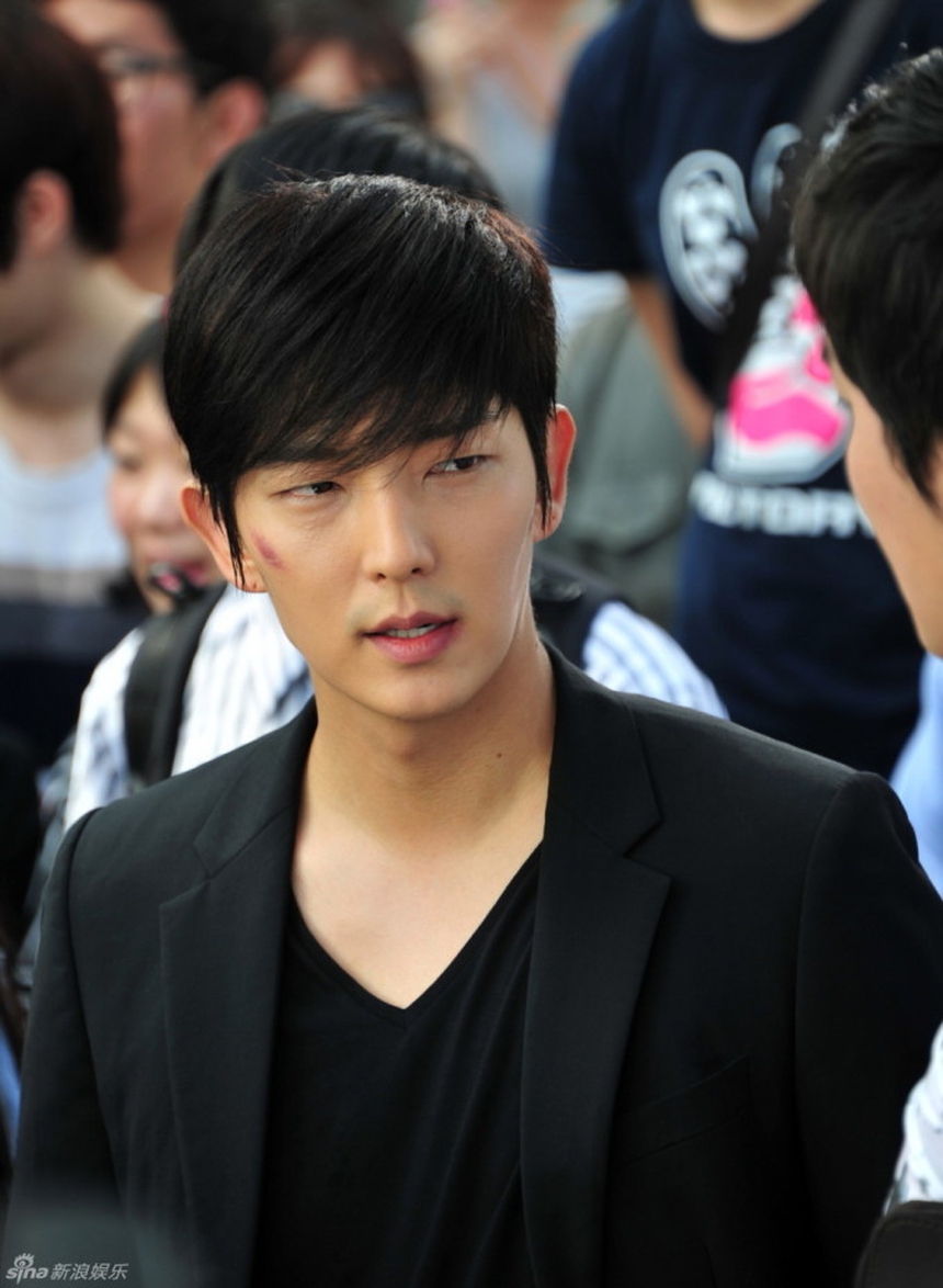 (TIN CHỦ NHẬT) 5 diễn viên 'một màu' của màn ảnh Hàn: Song Hye Kyo 'lụy tình', Lee Min Ho chỉ thích làm trai đẹp giàu có - Ảnh 5. (TIN CHỦ NHẬT) 5 diễn viên 'một màu' của màn ảnh Hàn: Song Hye Kyo 'lụy tình', Lee Min Ho chỉ thích làm trai đẹp giàu có - Ảnh 5.