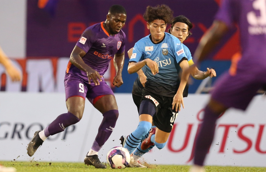 Rimario thay Tiến Linh, Bình Dương vẫn thua đội của "Messi Thái" - Ảnh 2.