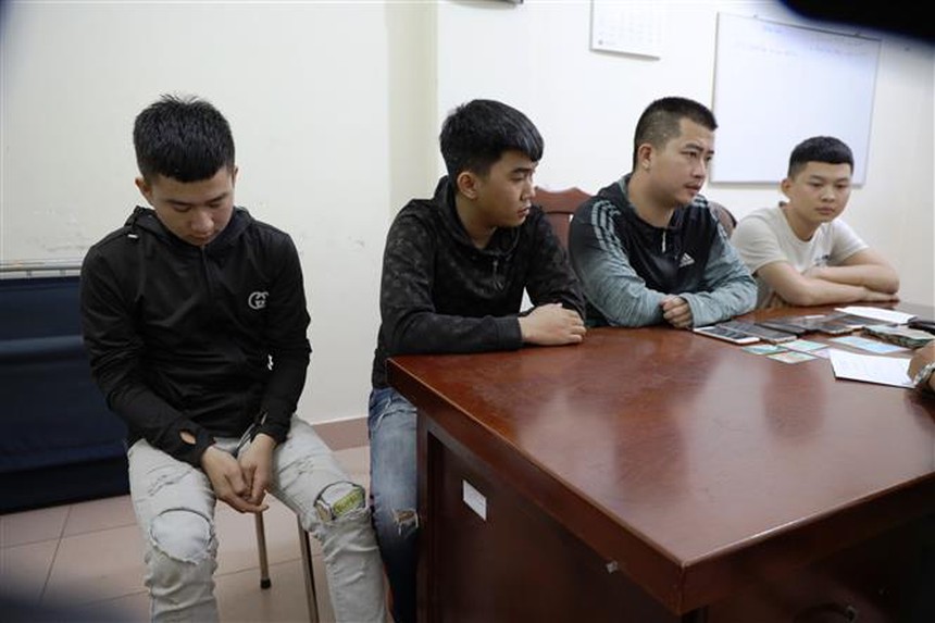 Bắt khẩn cấp 4 đối tượng cho vay nặng lãi ở Tây Ninh - Ảnh 2.