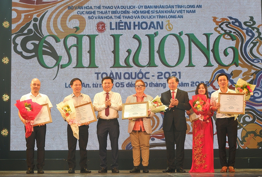 Bế mạc Liên hoan cải lương toàn quốc - Ảnh 1. Bế mạc Liên hoan cải lương toàn quốc - Ảnh 1.