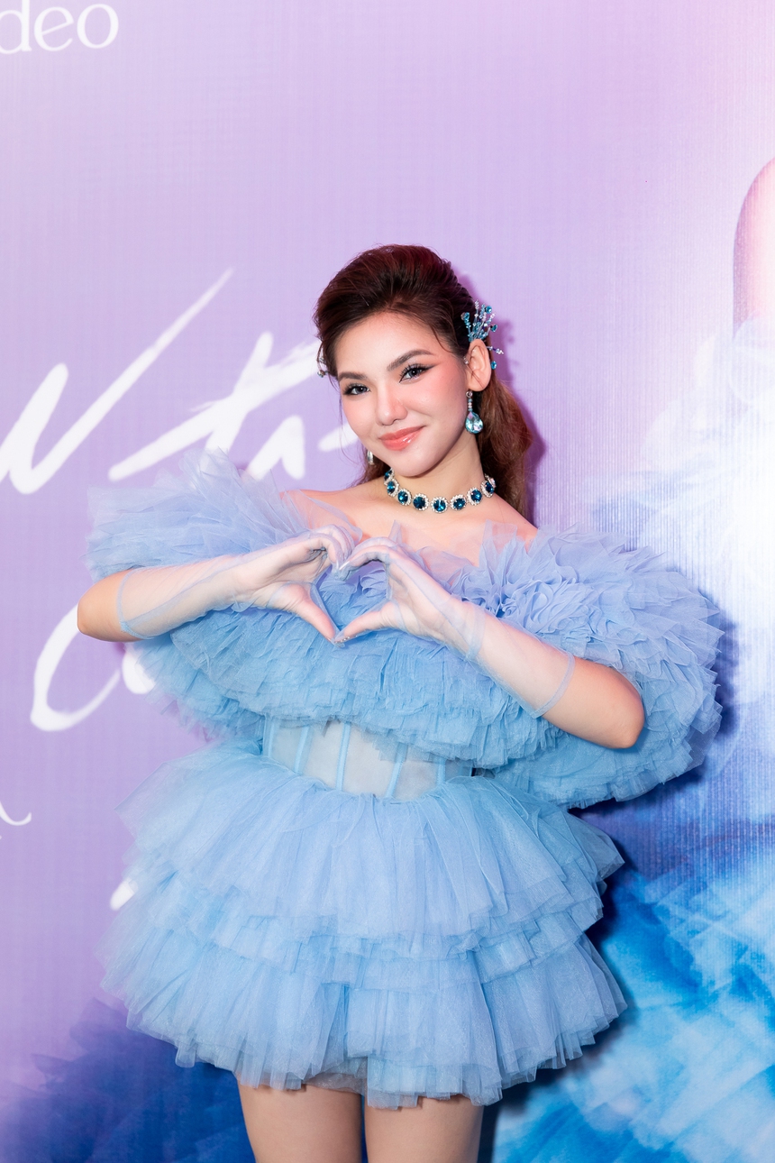 Lady Mây Myra Trần (Ca Sĩ Mặt Nạ): "Tôi không có khả năng để mua giải" - Ảnh 2.