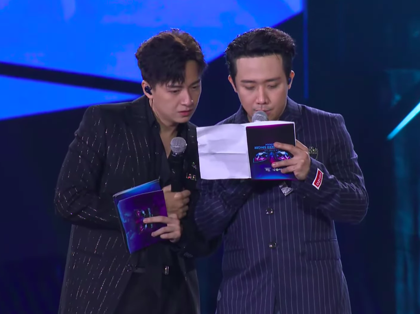 Trấn Thành mắc lỗi cơ bản khi dẫn Chung kết 'Ca sĩ mặt nạ' - Ảnh 2. Trấn Thành mắc lỗi cơ bản khi dẫn Chung kết 'Ca sĩ mặt nạ' - Ảnh 2.