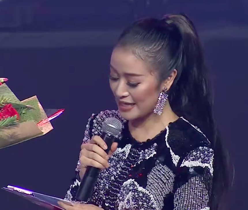 Trấn Thành mắc lỗi cơ bản khi dẫn Chung kết 'Ca sĩ mặt nạ' - Ảnh 3. Trấn Thành mắc lỗi cơ bản khi dẫn Chung kết 'Ca sĩ mặt nạ' - Ảnh 3.