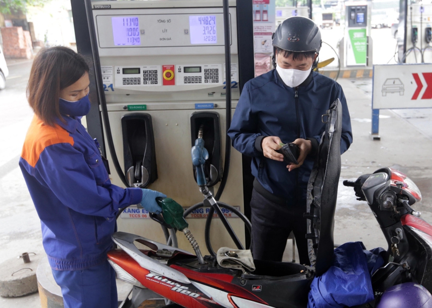 Bộ Tài chính: Tiếp tục xem xét điều chỉnh chi phí liên quan đến xăng dầu trong kỳ ngày 21/11 - Ảnh 2.