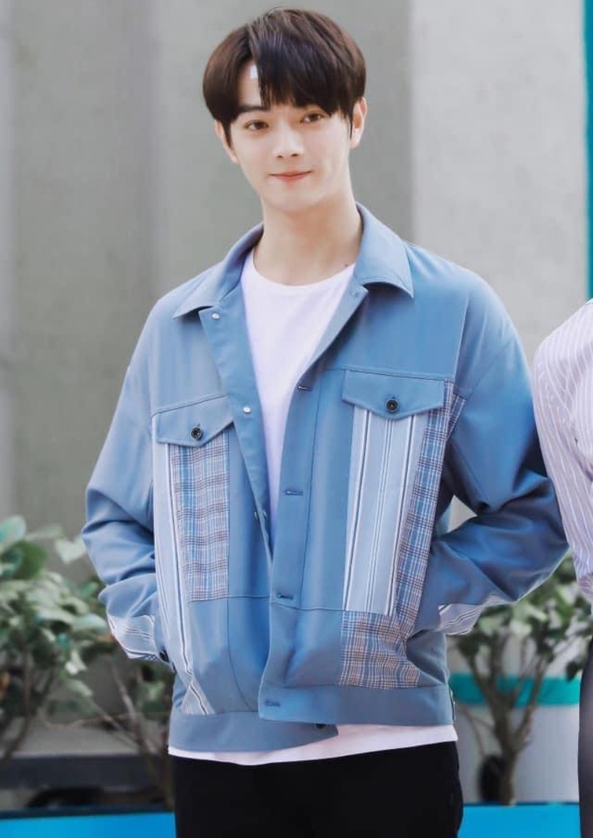 'Định luật tình yêu 80/20': Tranh cãi quanh Hứa Khải, cố tình tỏ ra ngu ngơ hay là diễn xuất quá kém - Ảnh 2. 'Định luật tình yêu 80/20': Tranh cãi quanh Hứa Khải, cố tình tỏ ra ngu ngơ hay là diễn xuất quá kém - Ảnh 2.