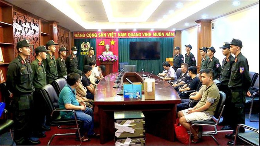 Triệt phá đường dây cá độ quy mô hàng ngàn tỷ đồng - Ảnh 1.