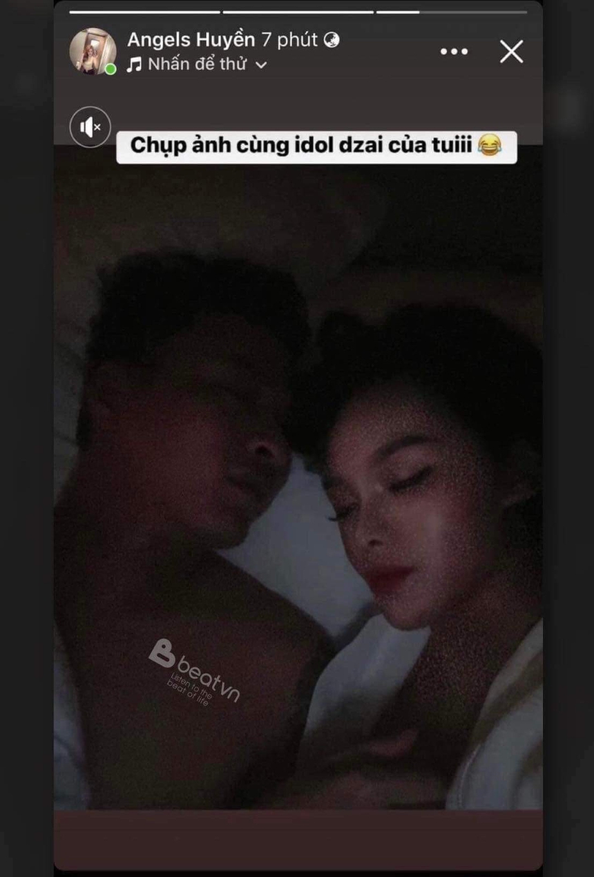 Xôn xao nghi vấn Hồng Đăng lộ ảnh nhạy cảm, fan tinh mắt soi điểm đáng ngờ - Ảnh 2. Xôn xao nghi vấn Hồng Đăng lộ ảnh nhạy cảm, fan tinh mắt soi điểm đáng ngờ - Ảnh 2.