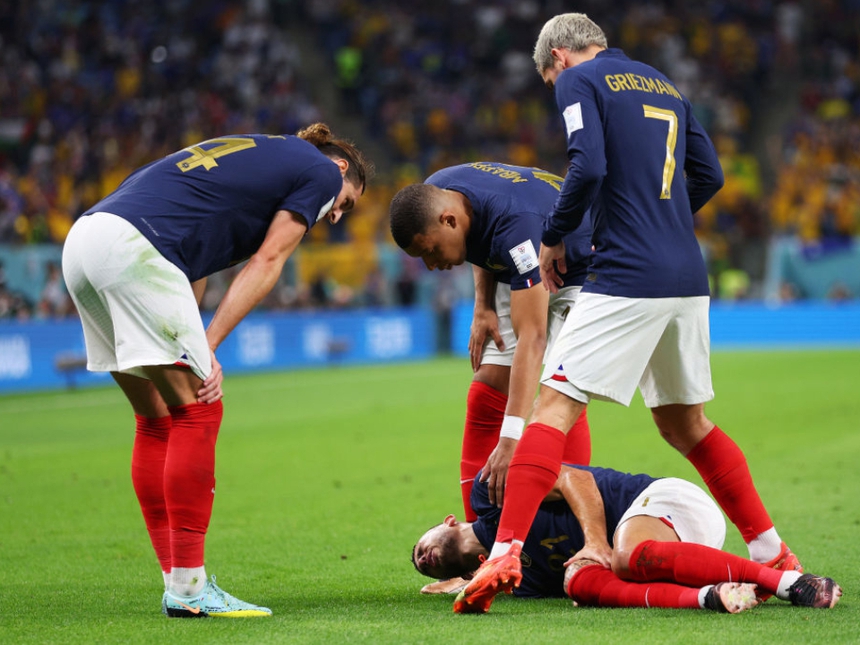 Lucas Hernandez khả năng cao sẽ phải bỏ lỡ phần còn lại của World Cup Lucas Hernandez khả năng cao sẽ phải bỏ lỡ phần còn lại của World Cup