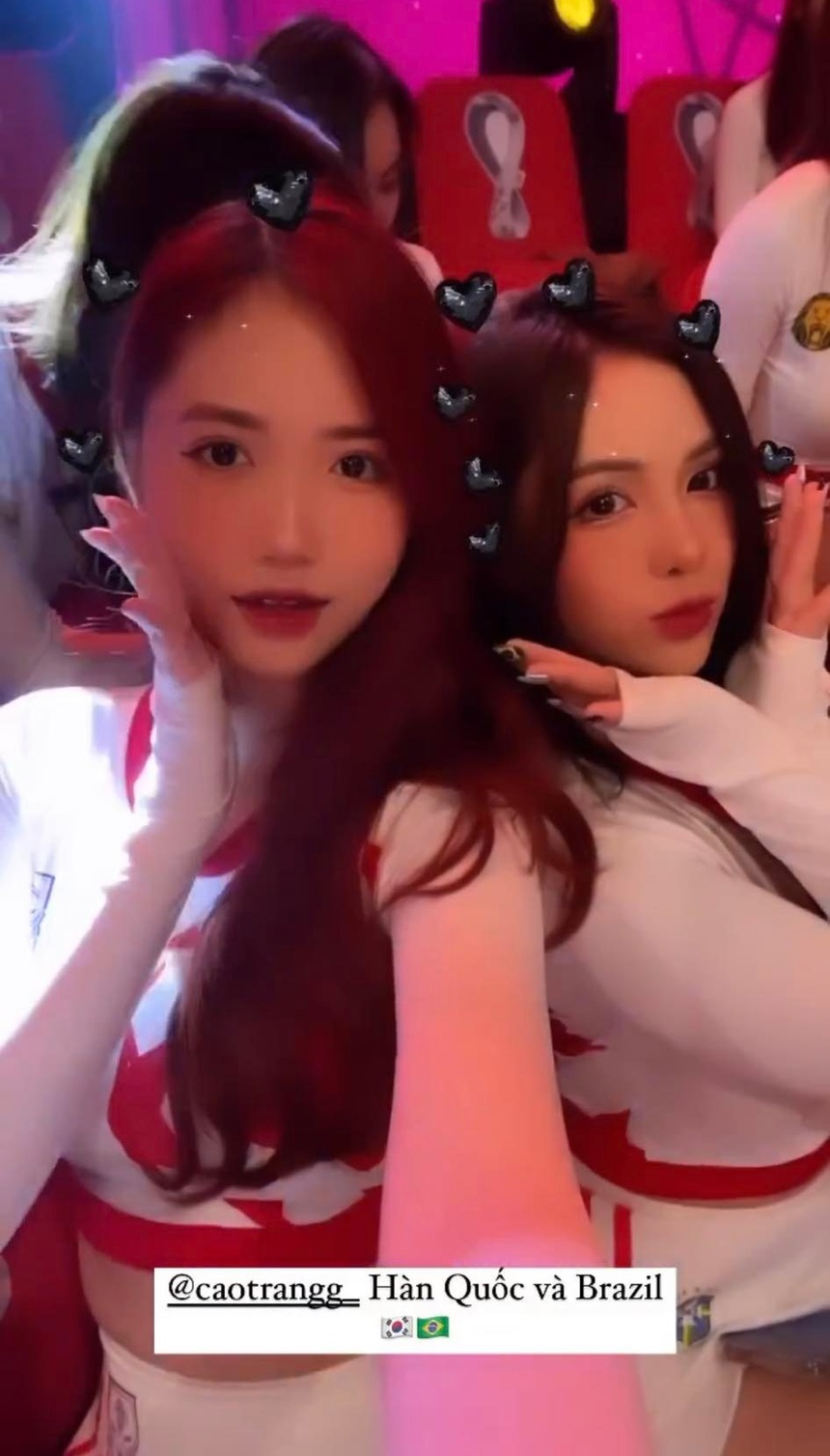 Những khoảnh khắc đọ sắc không có trên sóng truyền hình của dàn mỹ nhân Nóng cùng World Cup  - Ảnh 1.