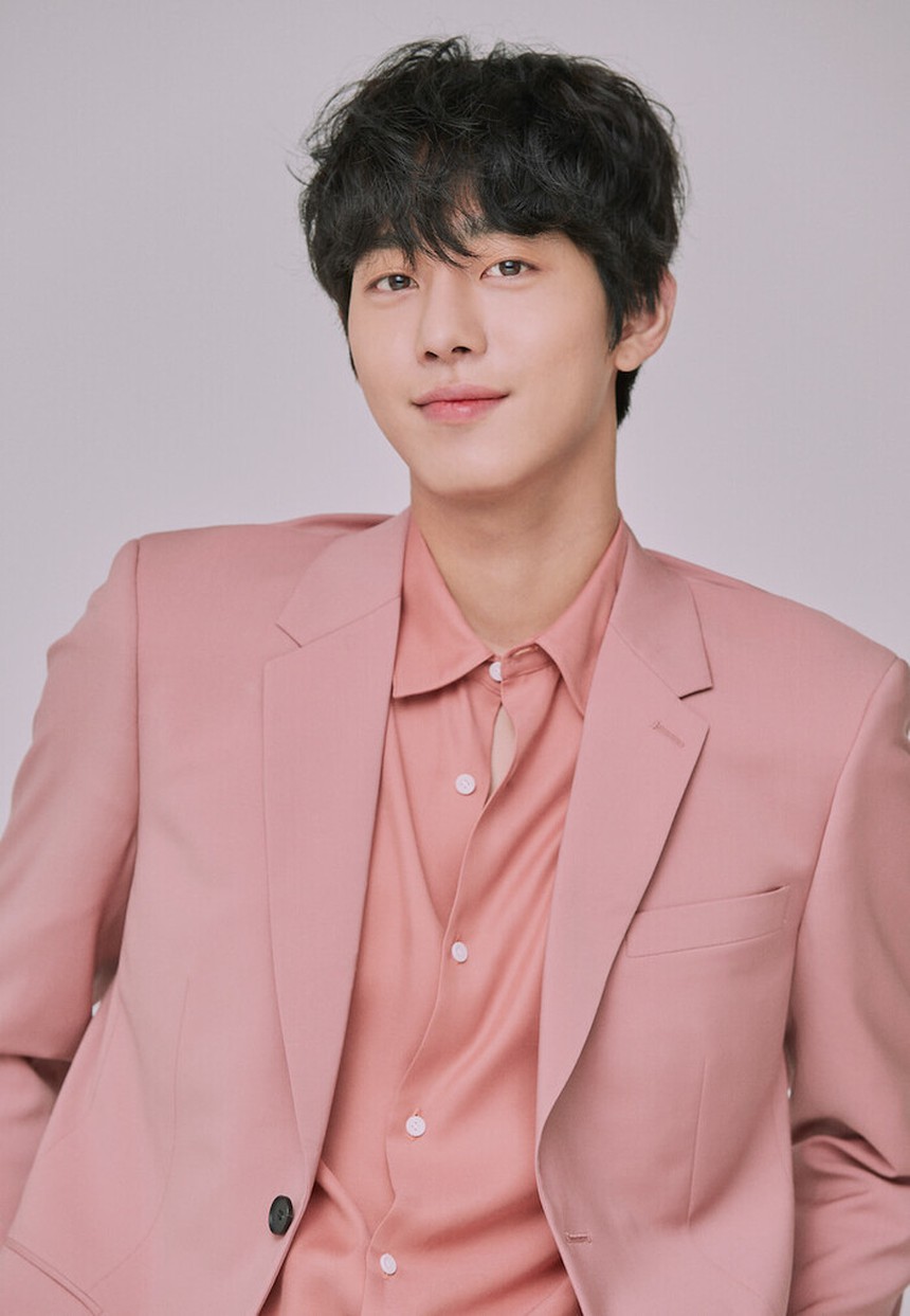 Những ngôi sao đình đám từng bị gia đình phản đối theo đuổi nghệ thuật: Từ siêu sao phòng vé cho tới mỹ nam "Ký sinh trùng"  - Ảnh 2.