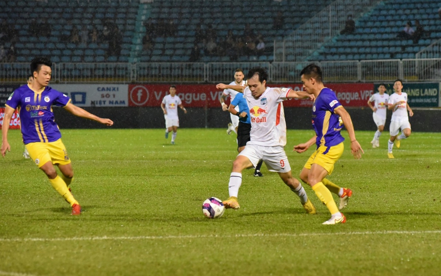 Thua Hà nội FC ở bán kết Cúp quốc gia 2022: HAGL chính thức trắng tay - Ảnh 1. Thua Hà nội FC ở bán kết Cúp quốc gia 2022: HAGL chính thức trắng tay - Ảnh 1.