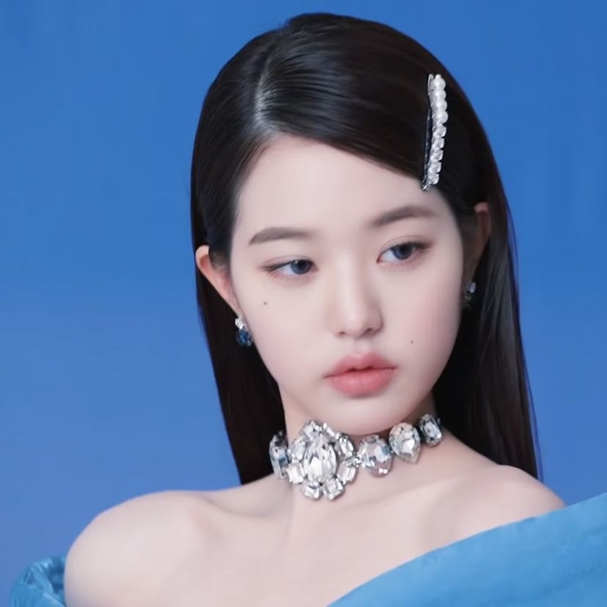 Mặt mộc của Jang Wonyoung khiến cư dân mạng ‘câm nín’ - Ảnh 3.